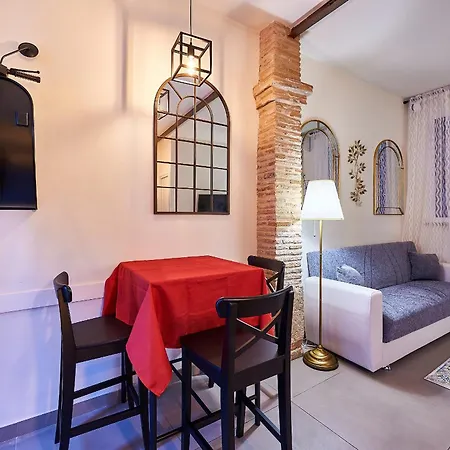 Casa Capocci 68 *