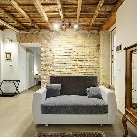 Casa Capocci 68 * Roma