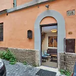 Casa Capocci 68 * Roma