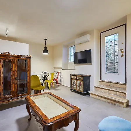 Casa Capocci 68 *