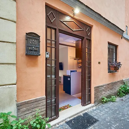 Casa Capocci 68 *