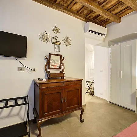 Casa Capocci 68 *